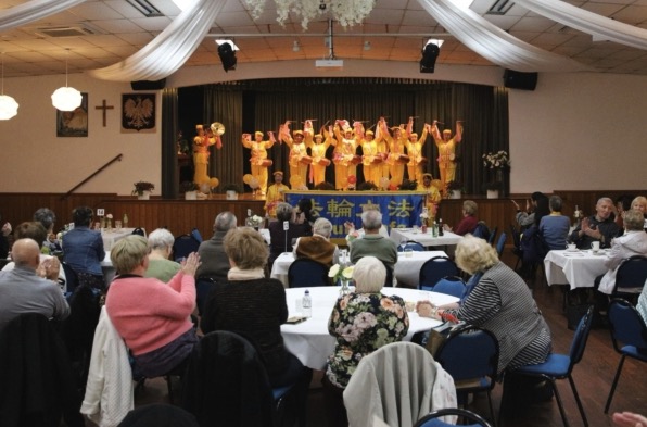 The Falun Dafa group&rsquo;s wonderful performances won rounds of applause from the audience