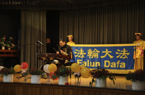 Yangqin solo performance