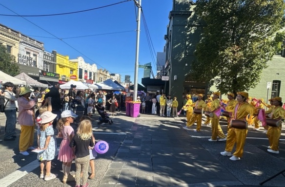 Waist Drum Team performing at Glenferrie Festival 2026