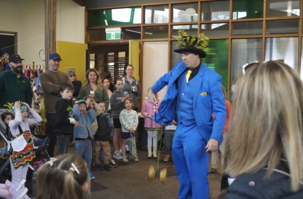 Festival scenes at Hurstbridge